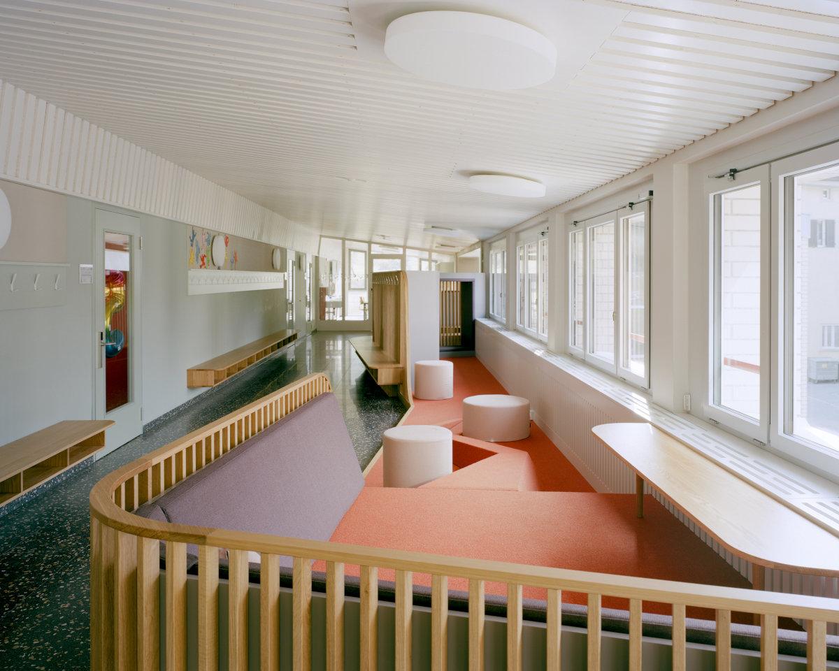 partner.images.school.alt